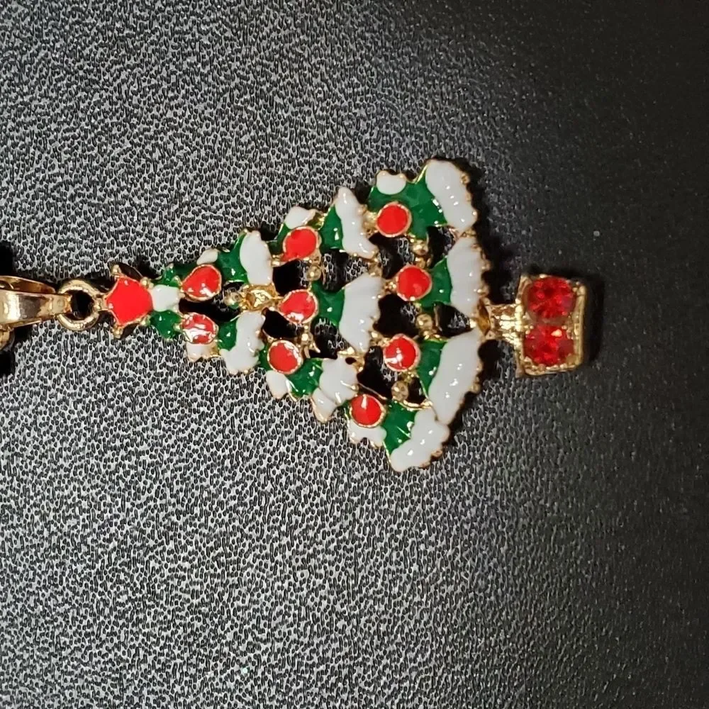 Gold tone holiday Christmas tree necklace 20-21.5